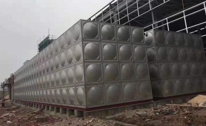 我們?yōu)槭裁催x擇不銹鋼水箱？