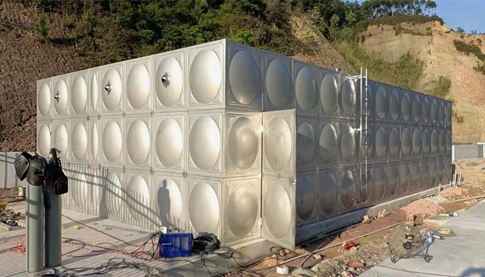 不銹鋼消防水箱底座怎么設(shè)計(jì)的？